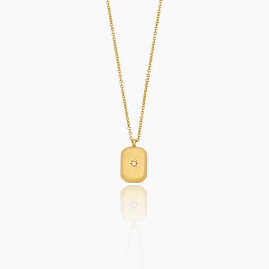 Stella Pendant Necklace
